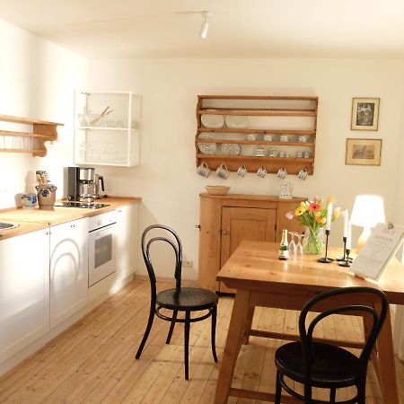 Gartenstudio-Apartment Tausendfreund - Adults Only - Am Chiemsee ブライトブルン・アム・キームゼー エクステリア 写真