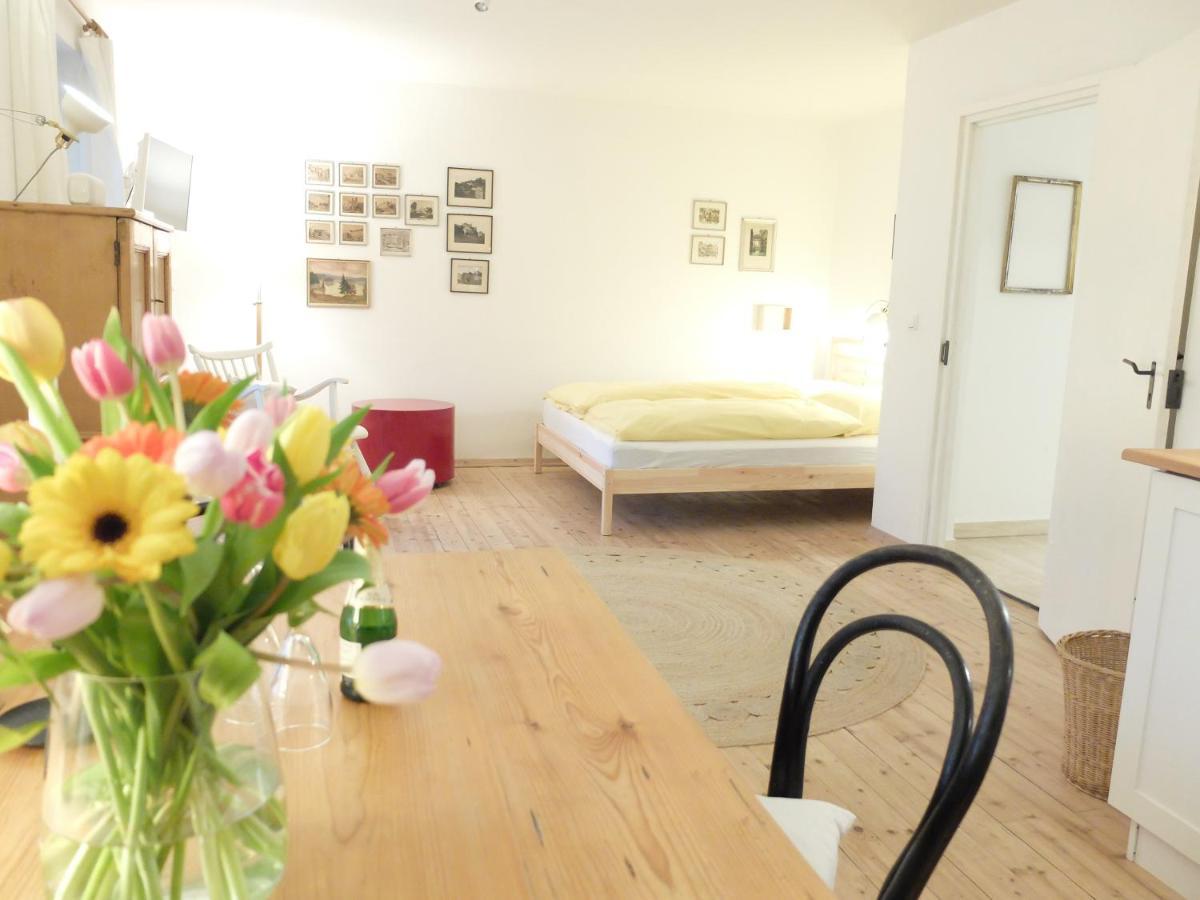 Gartenstudio-Apartment Tausendfreund - Adults Only - Am Chiemsee ブライトブルン・アム・キームゼー エクステリア 写真